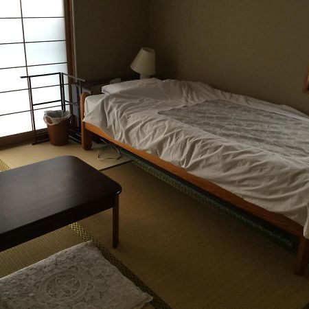 Guesthouse Cosmo Tokushima Esterno foto